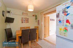 Kitchen/Diner- click for photo gallery